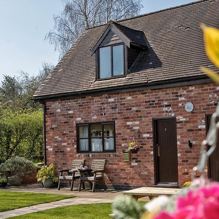 Charlie'S Cottage With Alpacas And 7Mins Drive To Alton Towers Denstone Extérieur photo