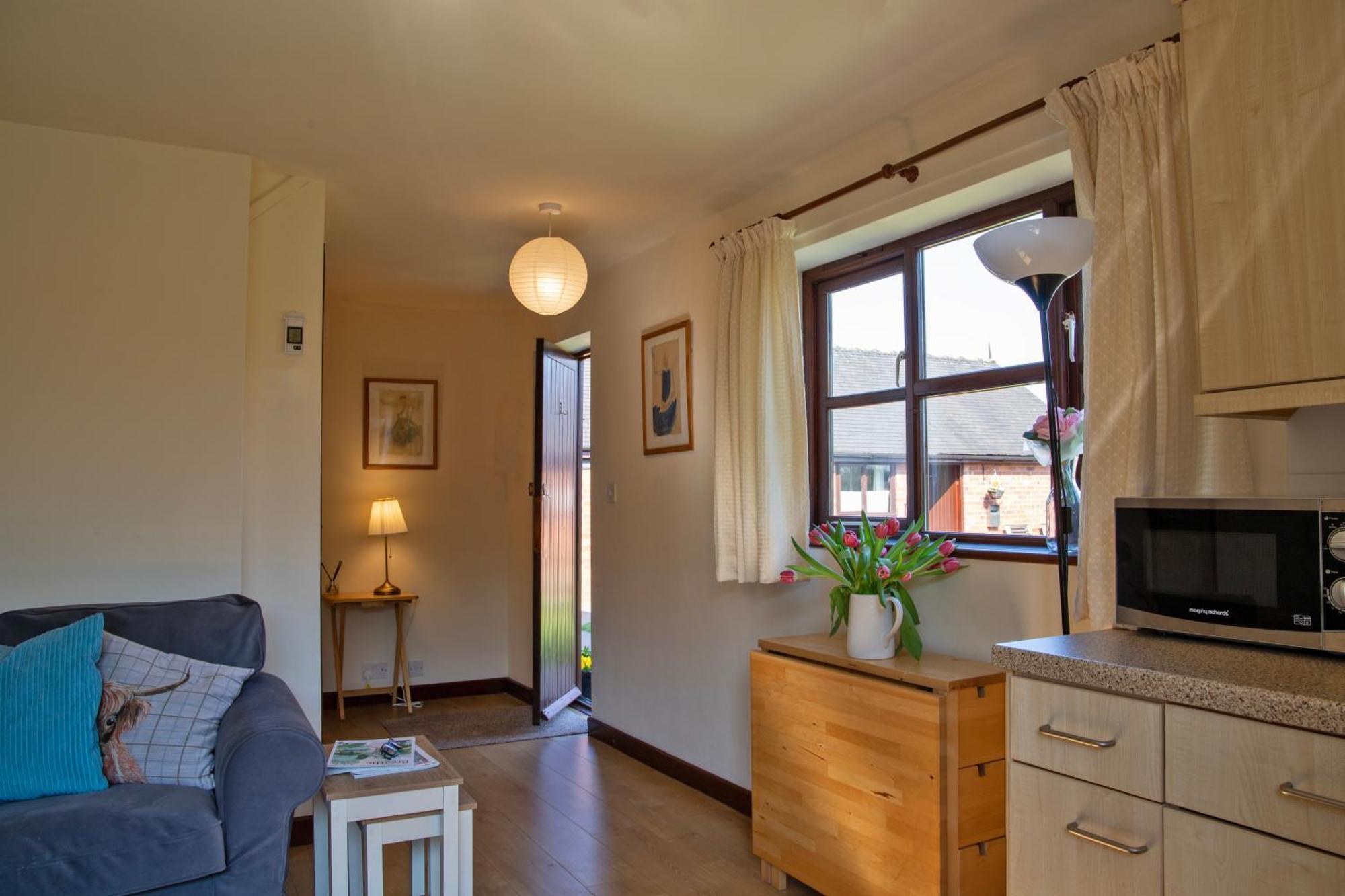 Charlie'S Cottage With Alpacas And 7Mins Drive To Alton Towers Denstone Extérieur photo